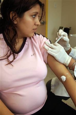 88e4eeb5-c465-4184-98a3-105a28d99ed4.300w Pregnant women were designated a high-priority vaccination group because about 6% of confirmed H1N1 flu deaths this year have been in pregnant women, even though only about 1% of the general population is pregnant at any time.